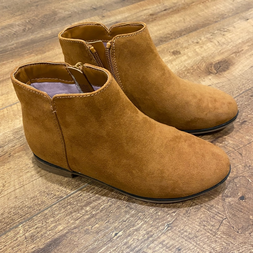 Girls tan booties